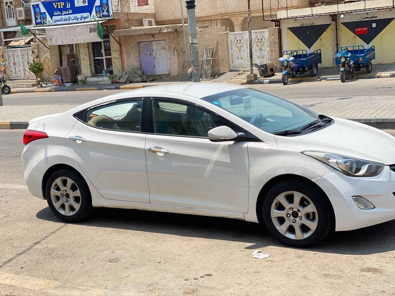 سلام عليكم النترا موديل ٢٠١٤ خليجي ماشيه ١٦٥ الف السونار مرفق بل منشور السياره جديده  عله وضع البلاد كامله صدر حداديه كله جديد السعر ١١٠ السياره بسمي تحويل ثاني يوم مكاني واسط الكوت للاستفسار ***********
