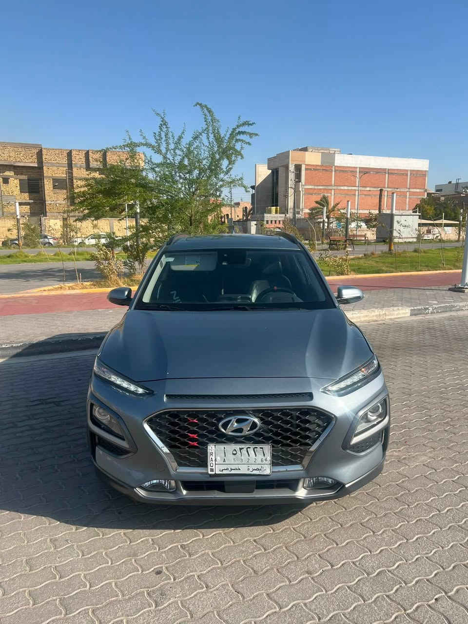 كونا 20
محرك 1600 تيربو
فول مواصفات 
ماشيه 25 الف ميل
حادثها ثلاث قطع مع ضرر بالشاصي
السعر 128 ورقه
مكاني البصرة 
***********
