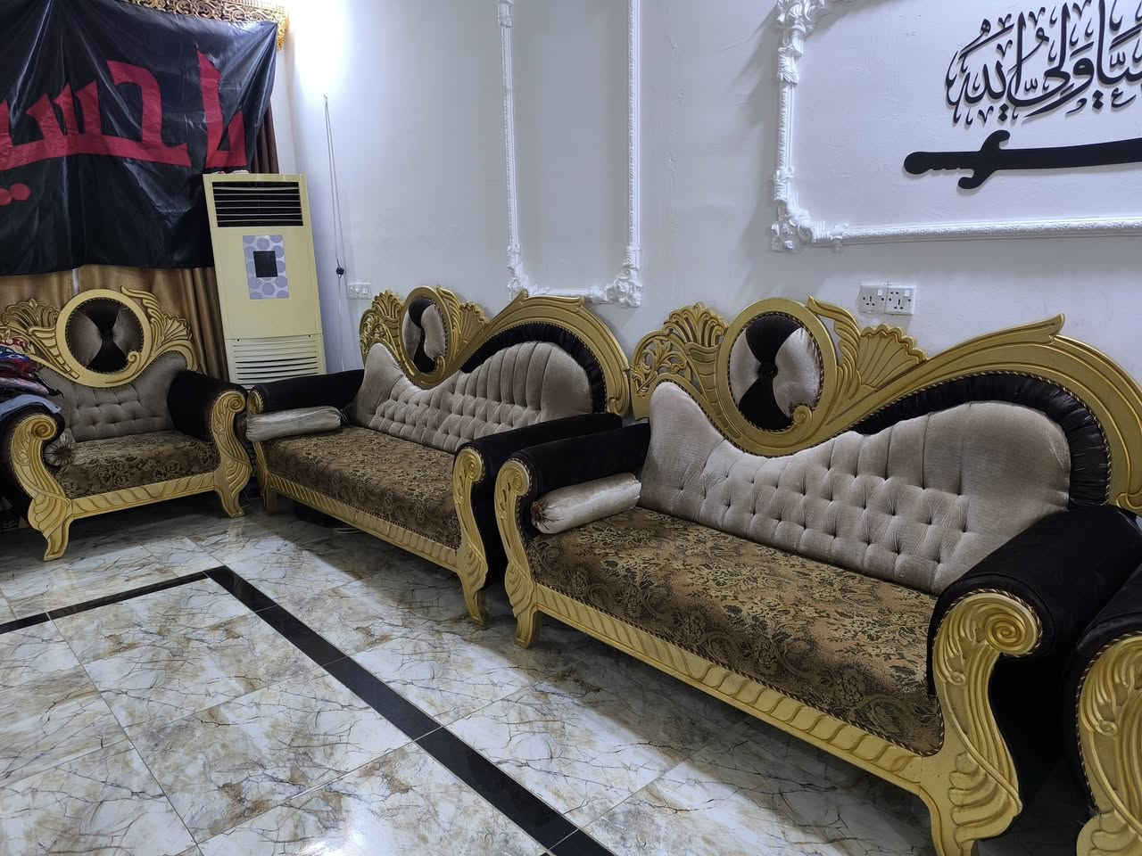 السلام عليكم
تخم قنفات عدد 10 للبيع 
ام نفر عدد  4 
نفرين عدد  2 
ثلاث نفرات  4
مكان كربلاء - سيد اسماعيل
***********
