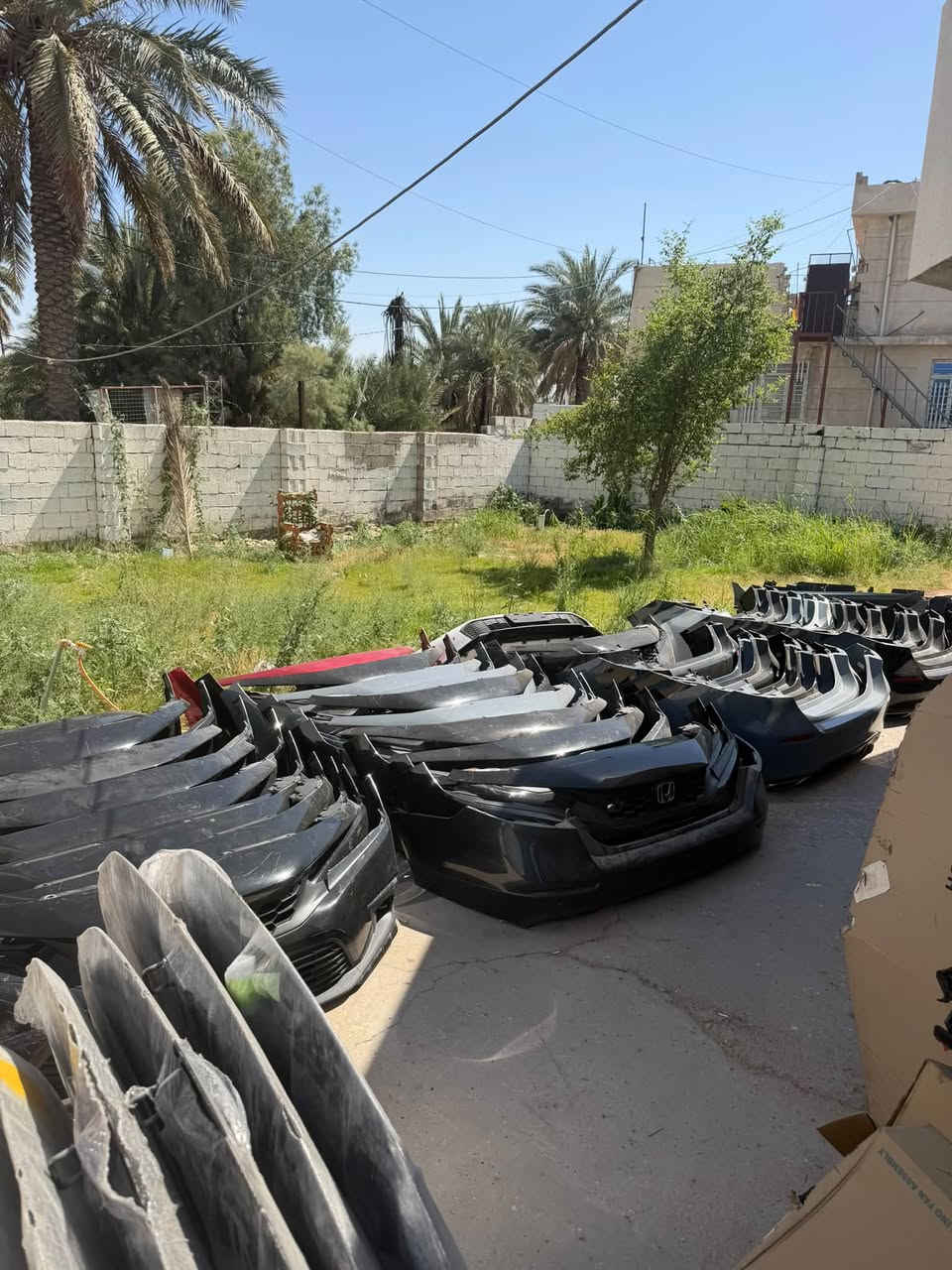 السلام عليك شباب وصول بنيد وجاملغات ولايتات هوندا سفك من 23 الى 25 اصلي تفصيخ للاستفسار 
***********
***********
