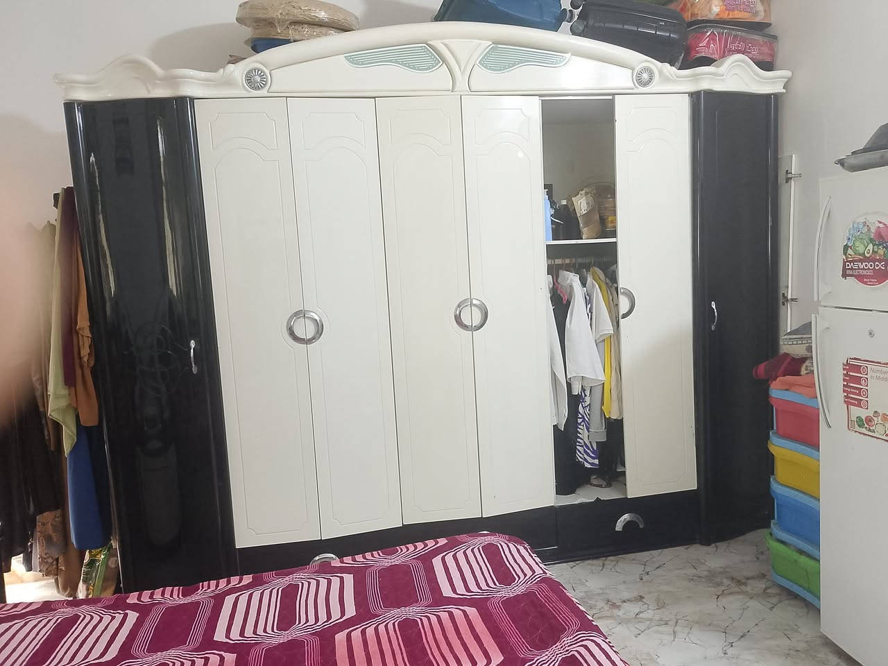 غرفة • نضافه • للبيع