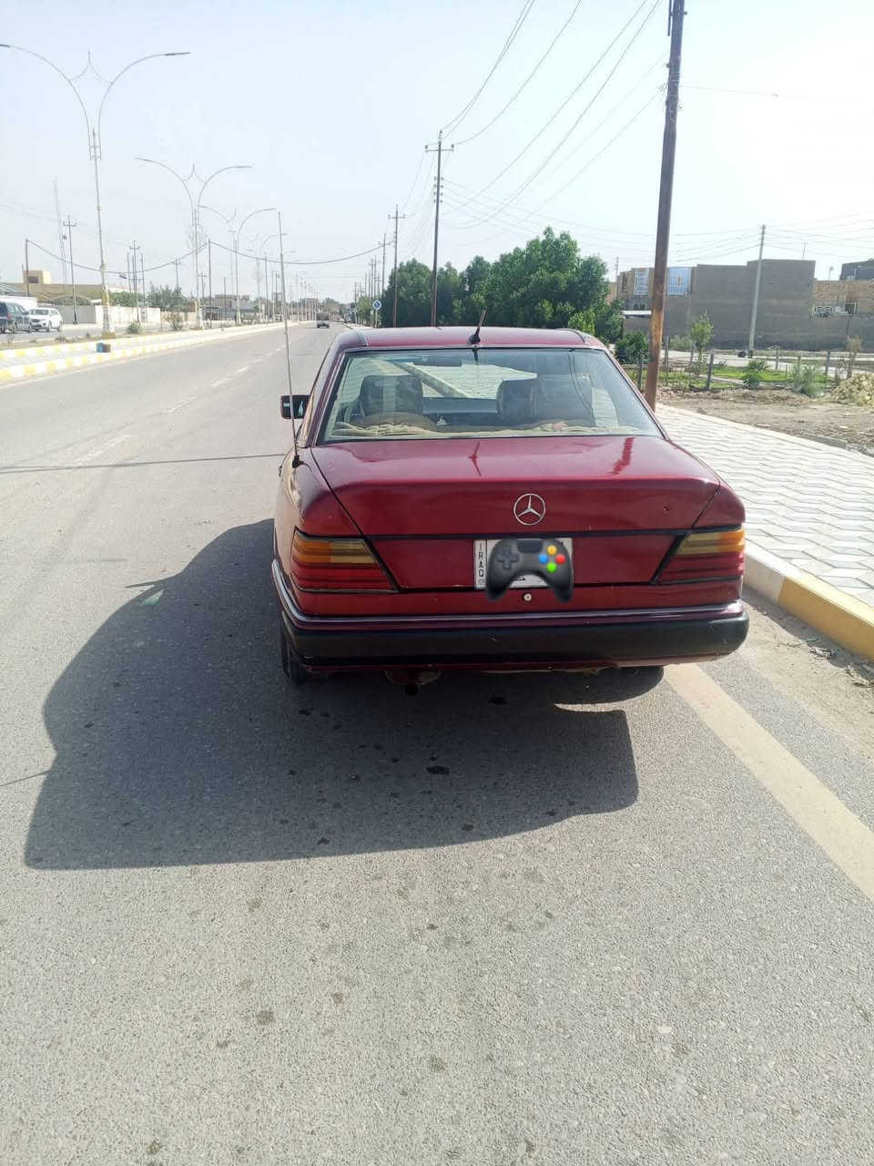 السلام عليكم مارسدس دب موديل 90 مكينه ثنين ونص فيفتي سياره خير من الله جاهزه صبغ عام سنويه بسمي تنتهي 2027 ثاني يوم اداورلك سعر 40 وبيه مجال 
رقم الهاتف ***********
***********
