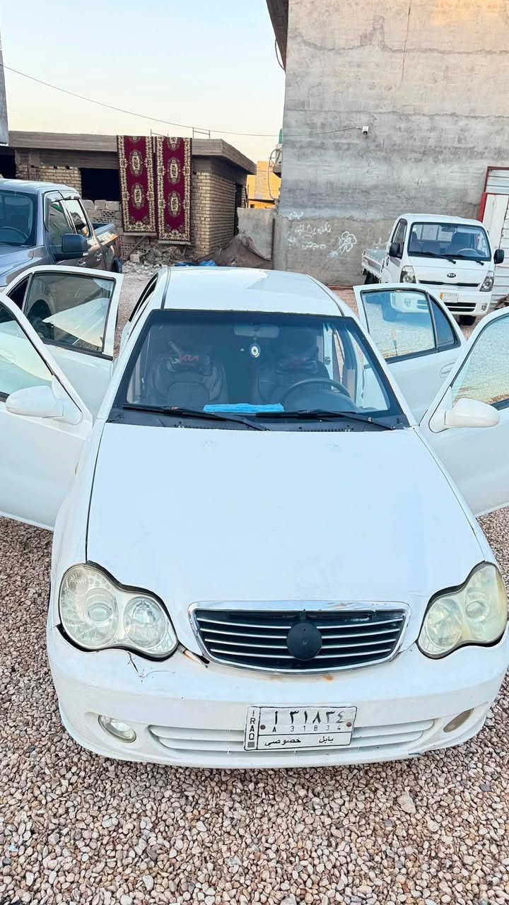 سلام عليكم سياره لل بيع سياره نضيفه مكينه وكير حداديه تبريد خير من الله تخم تاير جديد امانت الله سياره حلوه وتعبان عليها وجناي موديل 2013 مداور. ثاني يوم  سياره مناسبه عنوانه كربلاء طوريج ***********
