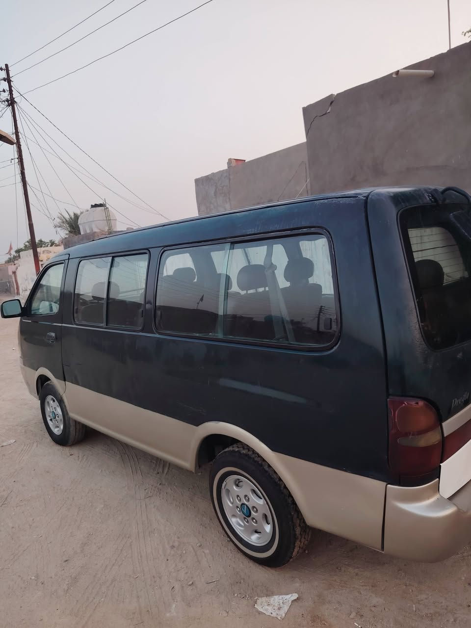 يالله سلام عليكم البيع سياره بريجو موديل 96 رقم كربلاء انكليزي سنويه  ل 2030 وصل خط ببحث نجف ابو صخير  ماكينه جديدة ستوني مسويه كير اكسن كفاله كهربائيت كله شغاله دوخل كاعيه جديده كشنات جلد مصفره مرور هيه بلاده لا صبغ ولا معجون وله ضربه مكان السيارة نجف ابو صخير شراي بي خير ودلل رقم الهاتف ***********

