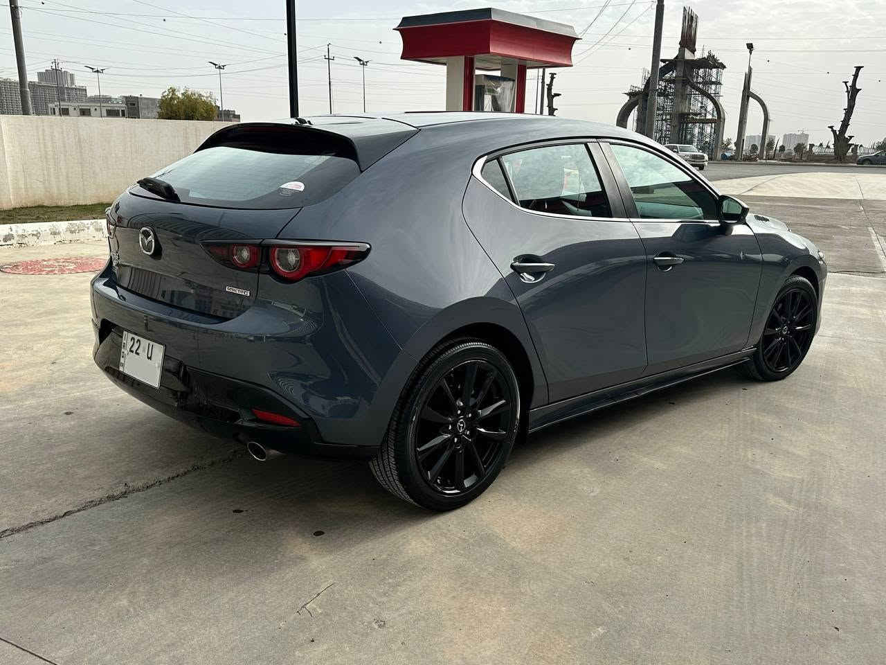 2023 Mazda 3 Preferred 
محرك 2.5 بدون توربو
ماشي 29 الف 
بیها قطعتین صبغ , بجم خلف کبس  
کیر محرك ب شرط
مواصفات بصمه
كشنات جلد و هيتر و خزن
سلايد
كيج الكتروني
سبيكر BOSE
كاميرا خلفي و رادار 360
سیارة رقم اربیل جاهز 
سعر 134 ورقە و بی مجال 
مکان السیارة اربیل
رقم واتساب *********** أربيل, العراق
