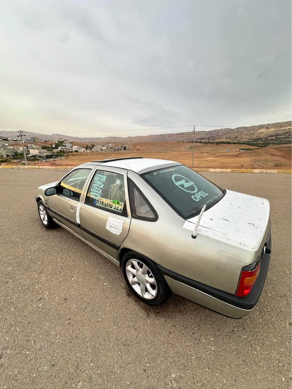 فيكترا • ١٩٩٢ • مكينة ١٨