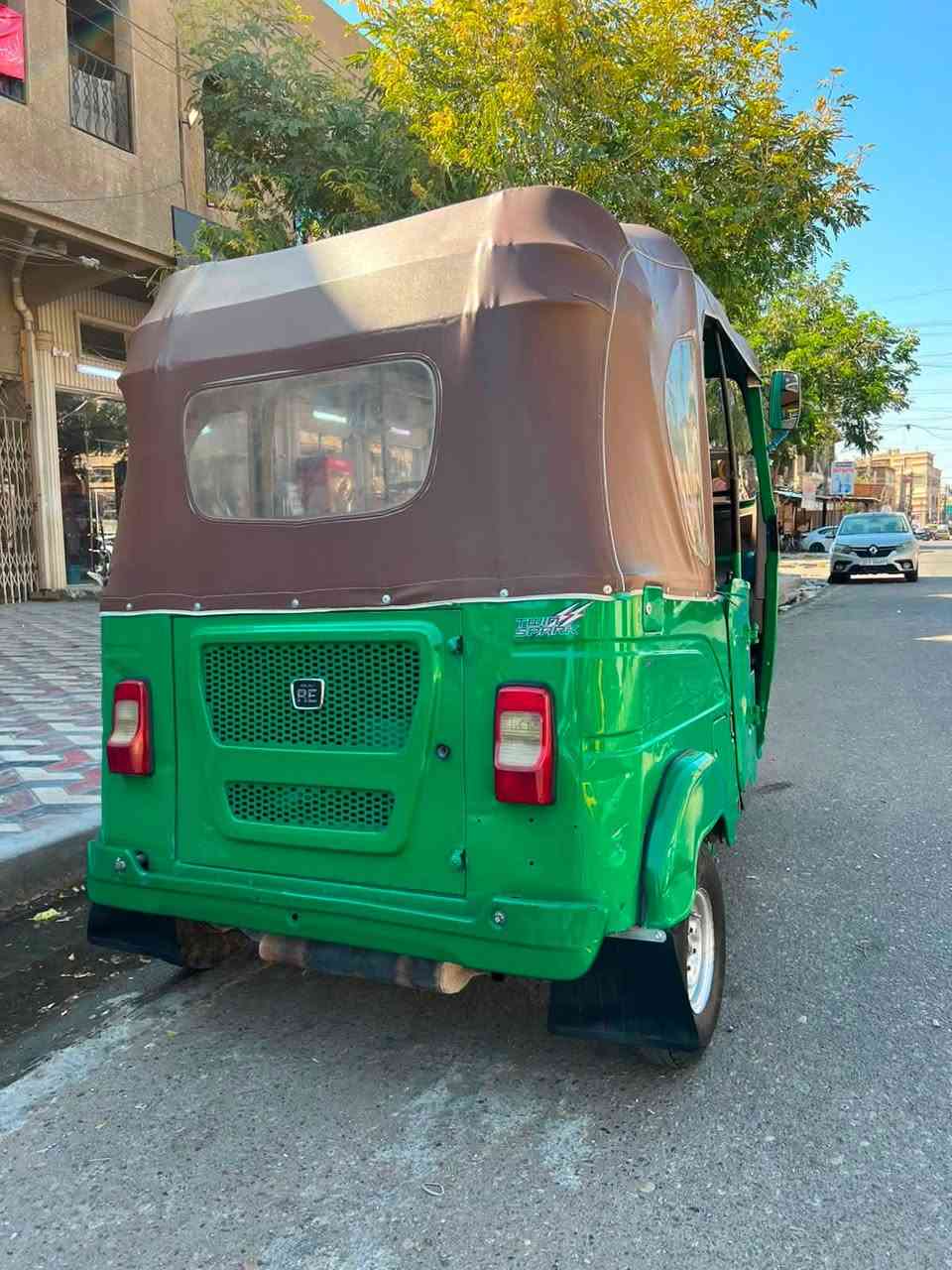 السلام عليكم تكتك موديل ٢٢رقم بغداد تحويل ثاني يوم كفاله عامه حته دوسه بلاديه بيه رصعات موضحه بل الصور فقط مكان بغداد حي العامل السعر ٨ ونص وبيه مجال قليل ***********
