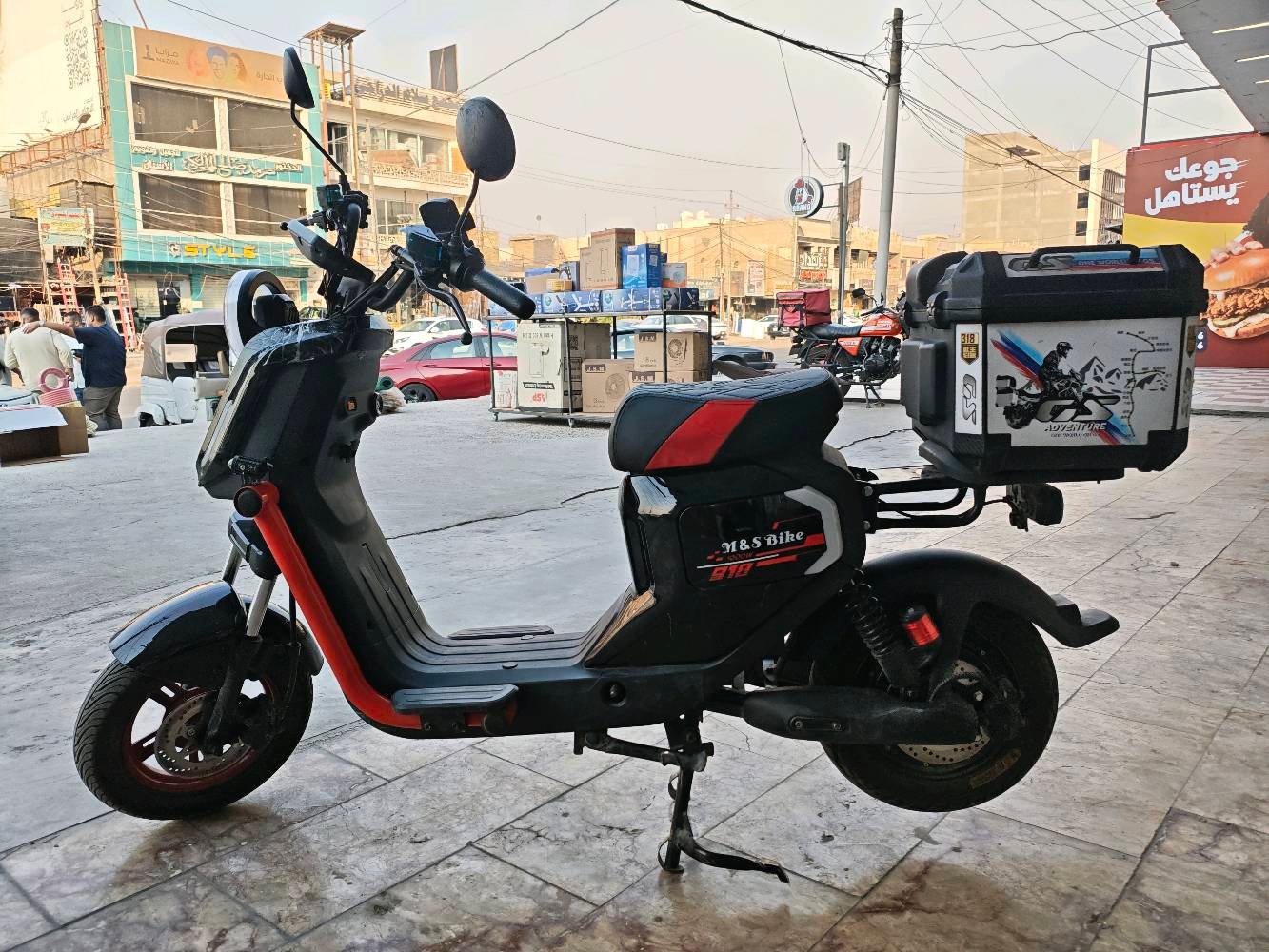 دراجة باتمان للبيع السعر 370
بطاريات نضيفة نظام 4 باتري
ملف 1000w للتواصل واتساب 
***********
وين موقعك بالعراق بالضبط؟ يعني أي محافظة/منطقة حتى يعرفون وين يراجعوك.: 
مكاني بغداد البياع قرب تقاطع الدرويش