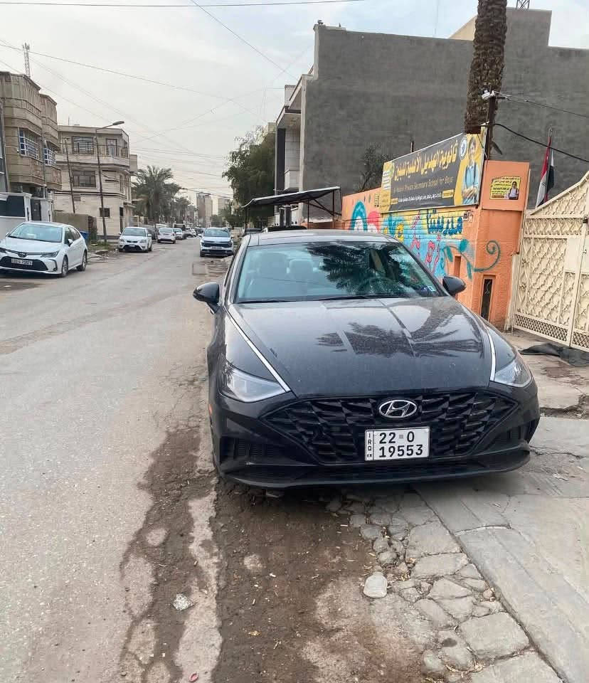 السلام عليكم سوناتا للبيع 2023 فول مواصفات ماشيه 38 ميل سياره كلش جديده كلشي على ايدي تعال شوف بعينك النضافه 
170 وبيها مجال 
مكان السياره بغداد 
***********
***********
