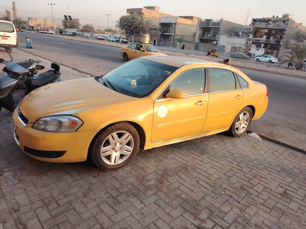امبالا ١٣ محرك ٣٦٠٠
بيها جراد حادثها خلفي بالجنطة
رقم بغداد سيارة بإسمي مصفرة هيئة و غرامات سنوية ٣١
تدفئة تبريد شغال السيارة خطها بغداد بدرة ما مشتغلة على خط
***********
