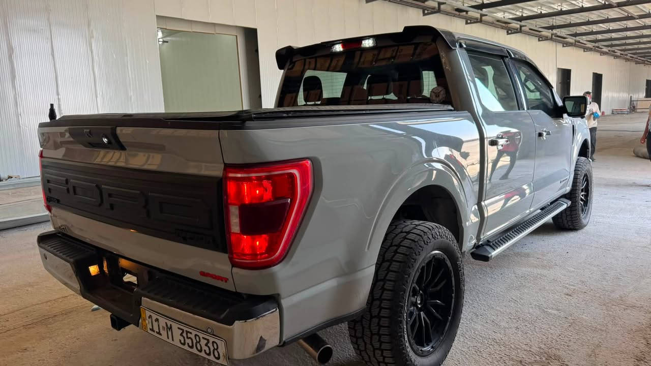 🔥 للبيع فورد F-150 XLT موديل 2023  السياره 75 🔥

السيارة نظيفة ومرتبة من الداخل والخارج، استعمال شخصي ومهتم بيها.

✅ محرك 3.5 لتر
✅ ممشى 92 ألف
✅ كابينة كبيرة Crew Cab
✅ دفع رباعي 4×4
✅ تشغيل بصمة
✅ شاشة لمس كبيرة ونظام كار بلي
✅ كاميرا خلفية وحساسات كامرات 360 دراجه 5 كامرات 
غلاف بدي جلد 
✅ مكيف إلكتروني منفصل قطعتين 
✅ مثبت سرعة وتحكم من الستيرن
✅ مقاعد قماش نظيفة
✅ إنارة LED
✅ ويل اسود 
ترفيع السياره مرتب من امريكا 
✅ تايرات أوفرود
✅ ستيب جانبي
✅ لون سموك مميز
حادث سياره جاملغ خلفي خلف ال سائق فقط 

📍 العنوان: بغداد – البنوك
📞 رقم الهاتف: ***********
