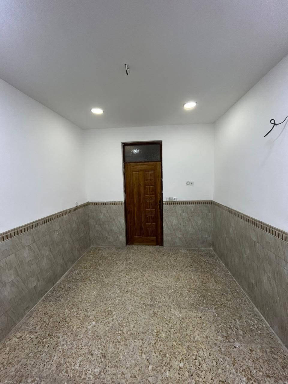 السلام عليكم 
هذا شغلي قبل وبعد
اشتغل تصليحات خلفة صبغ ديكورات كادر متكامل عدنه داخل بغداد وبانسب الاسعار وهذا رقمي فقط واتساب  *********** اخوكم الصباغ حسين
