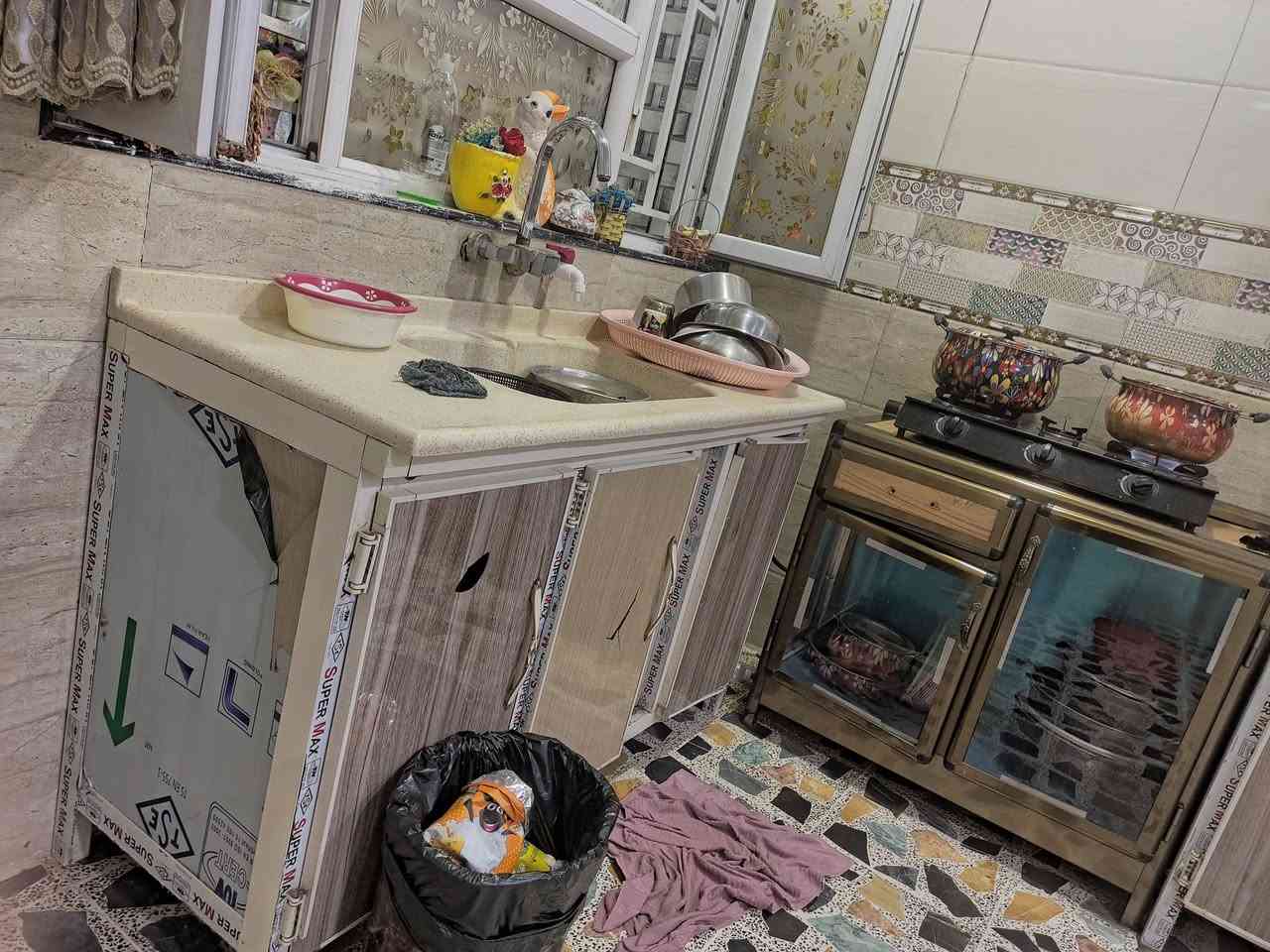 كاونتر للبيع ب 275 الف بس
المكان بغداد منطقة سبع قصور الشارع الرئيسي 
الرقم : ***********

نص مكتوب في الصور:
- ***********
