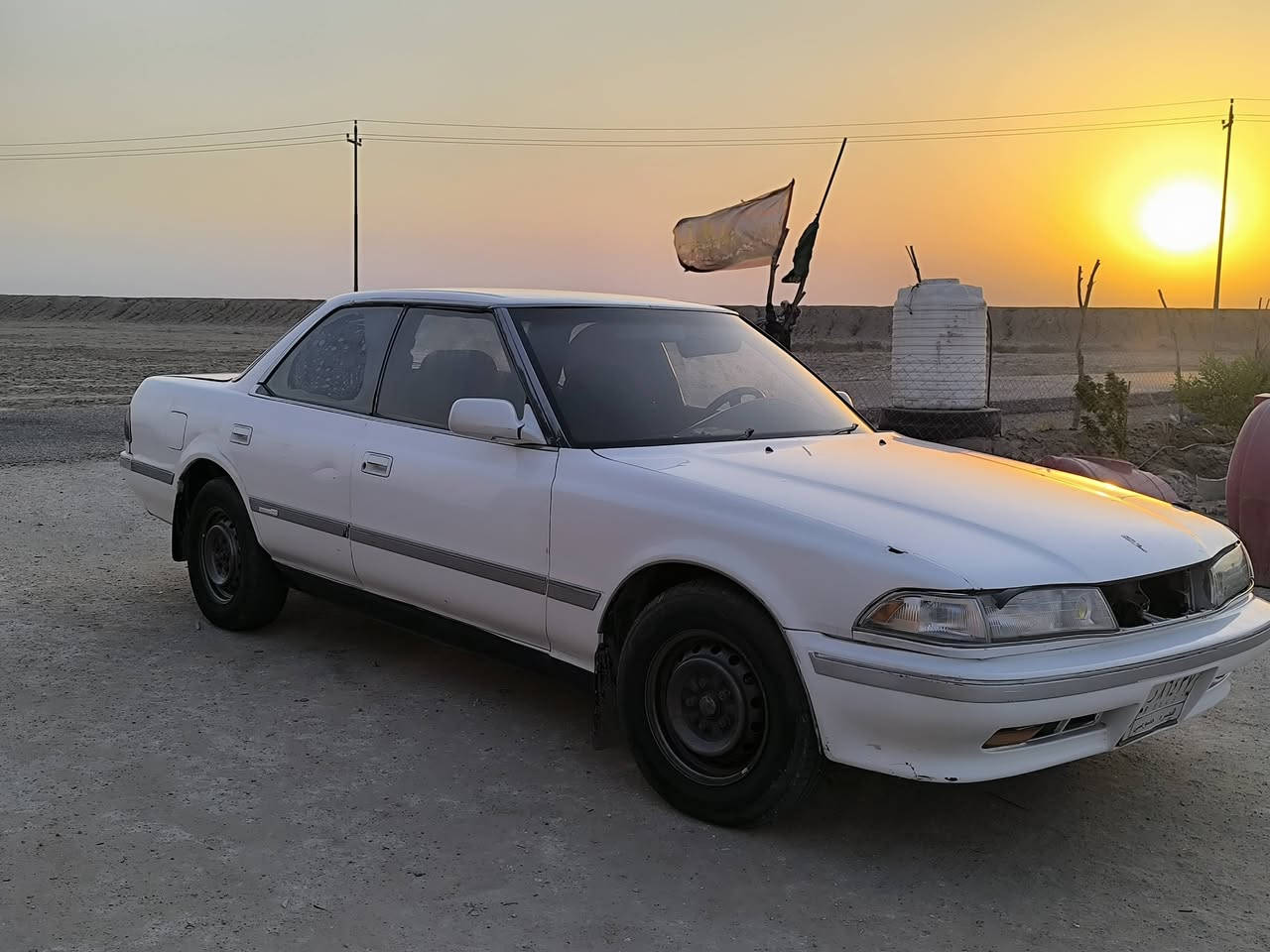 مارك تو مسطره 1991 
سياره تحويل ثاني يوم 
محرك ونجي جيد وكير جديد 
1 تبريد شغال 🥶
2 دوشكه ارضيه جديده مع عزل 
3 شاشه جديد مع دمام صوته كلش حلوه 
4 طخم تاير جديد 
5 جنطه السياره مدوشمه بل كامل 
السياره توني مسويه وجاهزه للاخير 
سعر السياره 45 بيه مجال 
متواجد وتساب ***********
