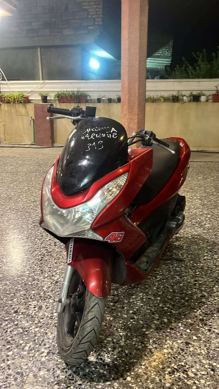 للبيع pcx جيل اول مكينة 125  السعر خاص دراجة شلعة و معدل خير من الله كلشي ما ناقصها بيهة ملاحضات بسيطة بل كفرات مكاني بغداد للاستفسار *********** توصل واتساب
