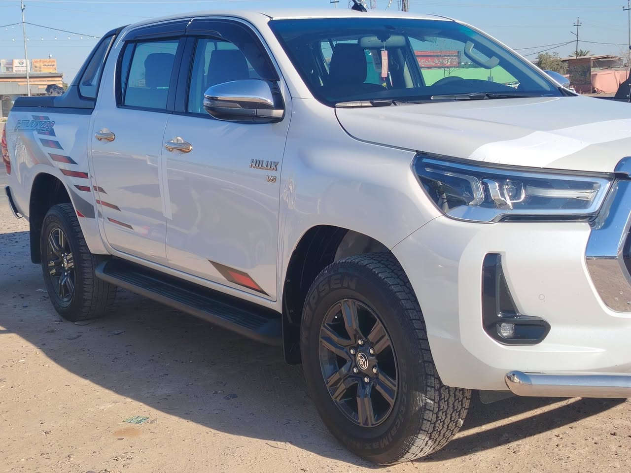 السلام عليكم🫡
للبيع
تيوتا هايلوكس موديل 2023
تي ار دي TRD شركه سيدنهرو 
فول مواصفات 
ماشيه 83
مكفول كفاله عامه عده شبر بارد باب البدي مرفق بل سونار
حجم المحرك سته سلندر V6
رقم أربيل سنويه وهزه جديده 
مكانها صلاح الدين الدجيل 
السعر $335 و بيه مجال     الاستفسار عل رقم تالي ***********
***********

