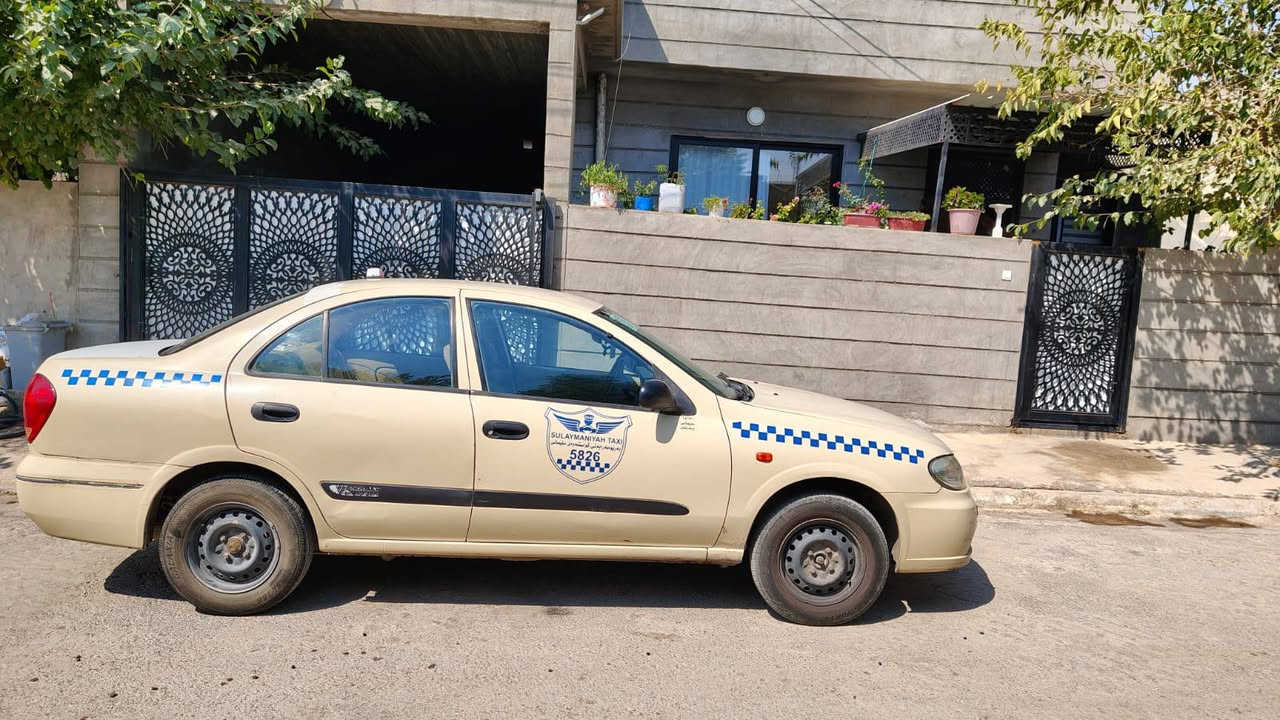 نیسان سەنی یابانی مۆدێل 2005 بێ بۆیاغ تەنها یەک چەمەلەغی ڕەشە لەسەر ساغی سەیارەیەکی زۆر جوان و نمونەیەو زۆر پاک ماوەتەوەو هەمو شتێکی بەشەرت

بۆ زانینی تەواوی وردەکاری لەسەری پەیەوەندی بە خاوەنیەوە بکە
*********** السليمانية, العراق
