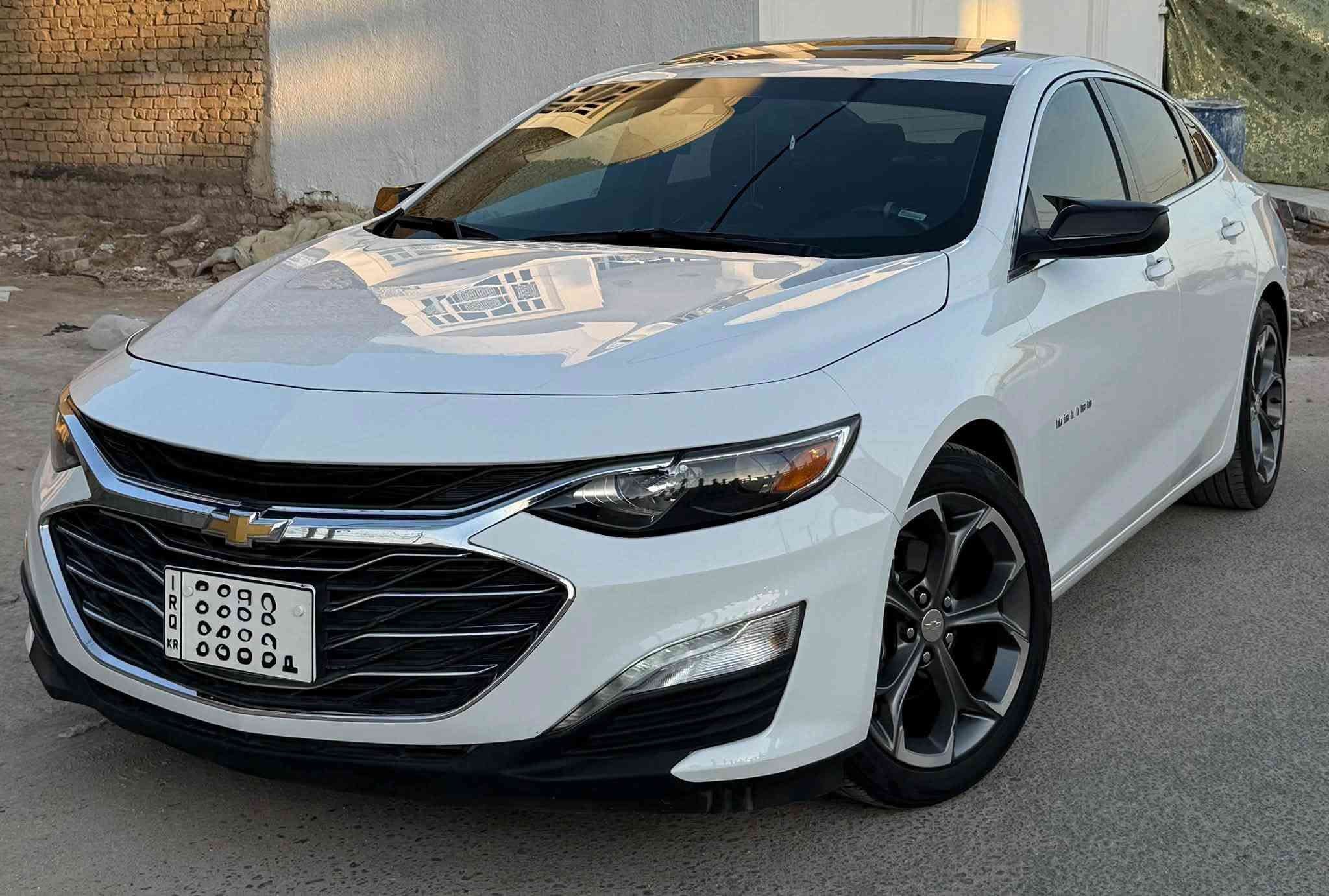ماليبو LT2 2024 رقم اربيل باسمي
تشغيل عن بعد 
قطعتين تبريد  
كشن كهرباء 
فتحة سقف بنيروما
تدفئة كشنات 
رادار امامي 
حساس خلفي بلادي
تحديد مسار 
قيادة ذاتية  
سايد بريك بصمة 
 شاشة كبيرة (كار بلي واندرويد اوتو وايرليس ) 
تحكم ستيرن 4 جهات 
وبقية مواصفات الماليبو ..
ماشيه 65 الف 
سياره بدون قطرة صبغ تبديل بنيد اصلي نفس اللون فقط 
السيارة جديدة بمعنى الكلمة وبالواقع بعد احلى 
 ( گير محرك كهربائيات 100٪؜ )    

مكانها بابل المركز  
السعر 132 وبيها مجال جداً بسيط

‌للاستفسار ***********
