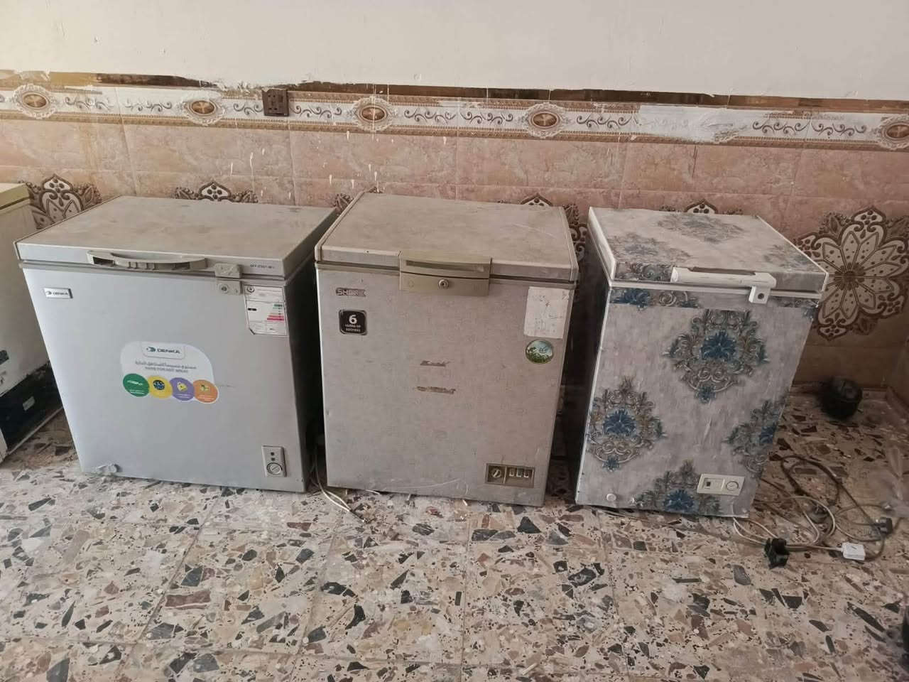 سلام عليكم ثلاجات ومجمدات البيع نضافه ١٠٠/١٠٠ مستخدم شي قليل اخو جديد شراي يتصل *********** مكاني بغداد واكو توصيل 🚚
