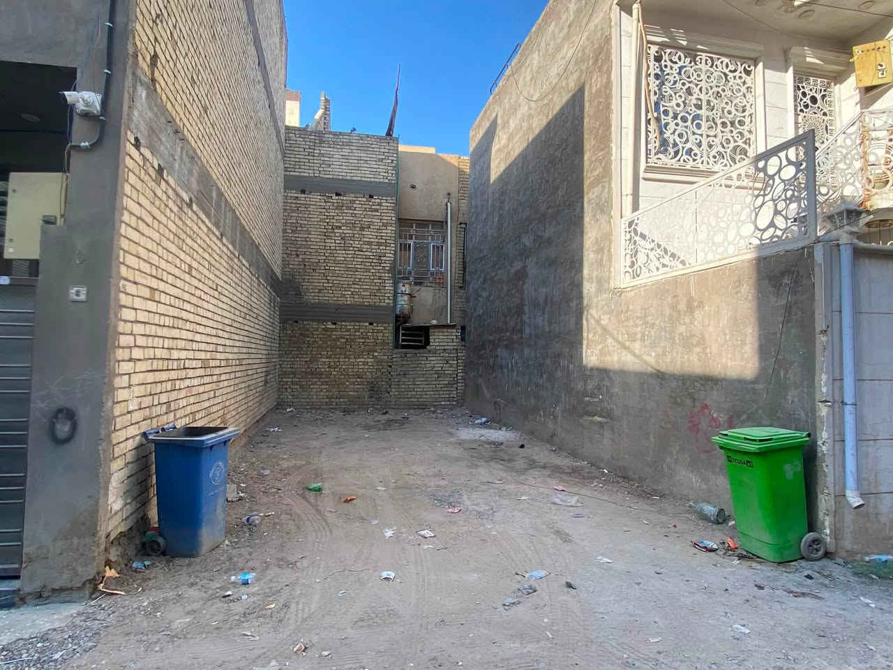قطعة ارض زراعي للبيع سند ٢٥ نهاية فرع مدرسة تونس الخضراء مساحتها ٥٠ واجهه ٥ نزال ١٠ سعر ٨٢ للاستفسار الاتصال على الرقم ‭***********‬
