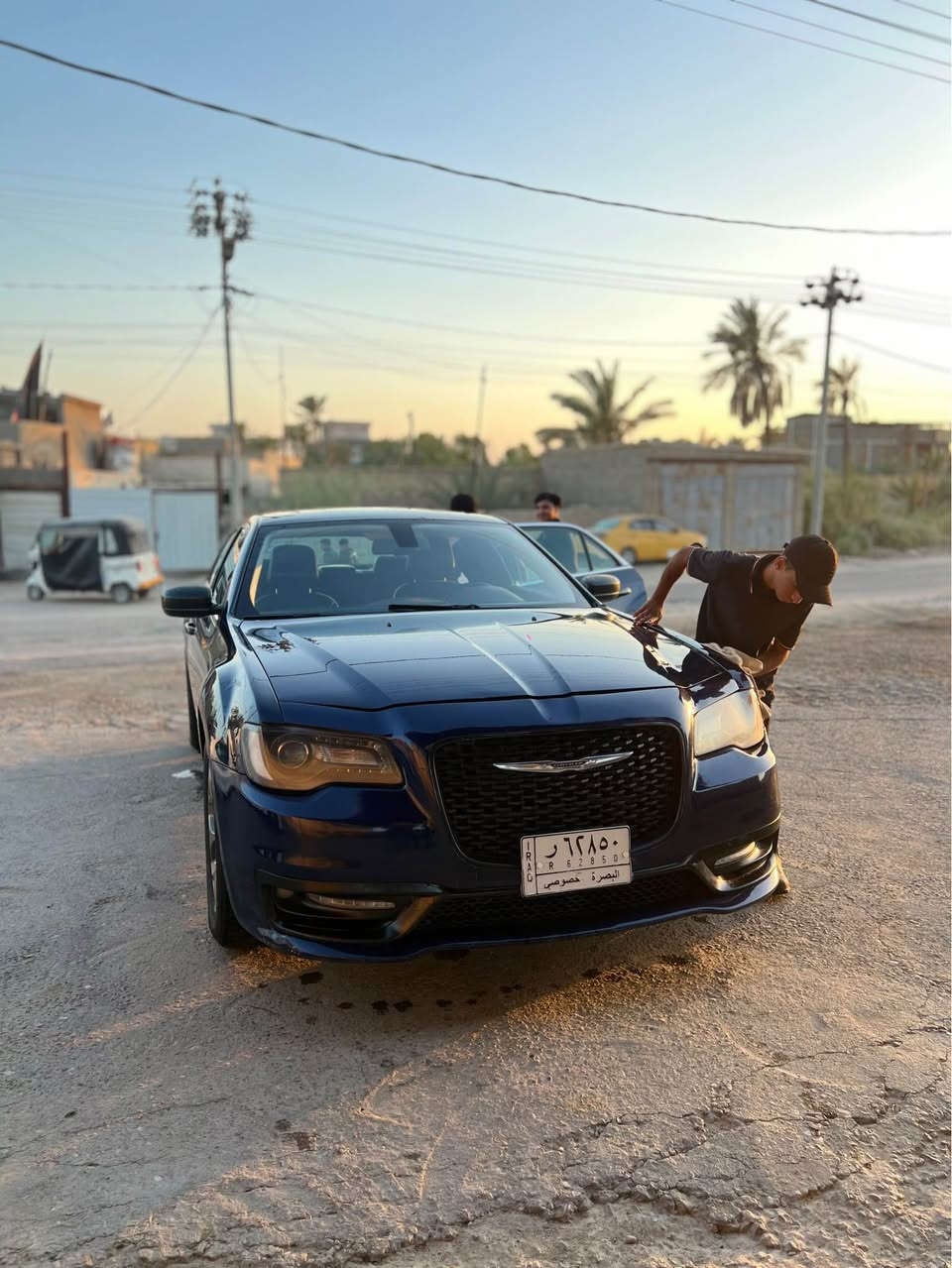 اوباما كرايسلر c300 للبيع 20 اصل 17 تحويل ثاني يوم محرك وكير جدد تخم تايرات حدادية جديد تبريد ثلج راديتر هيمي ماكو اي حماوة ماناقصهه شي فقط ترتيبات بسيطة حادثهه بنيد وجاملغ وبيهه بابين كلير من امريكا باب السايق والصدر 
سعرهه 145 وبيهه مجال للشراي 
للاستفسار *********** المدينة, البصرة
