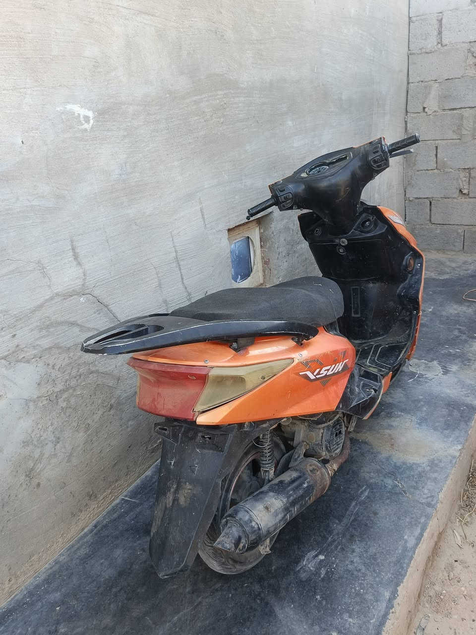 السلام عليكم ماطور راكي كهربائي شغاله محرك صبانه مامدود عليه السعر 200وبيه مجال هذا رقمي اتصل وبيك خير وتدلل *********** المكان الجزيره الرمادي

