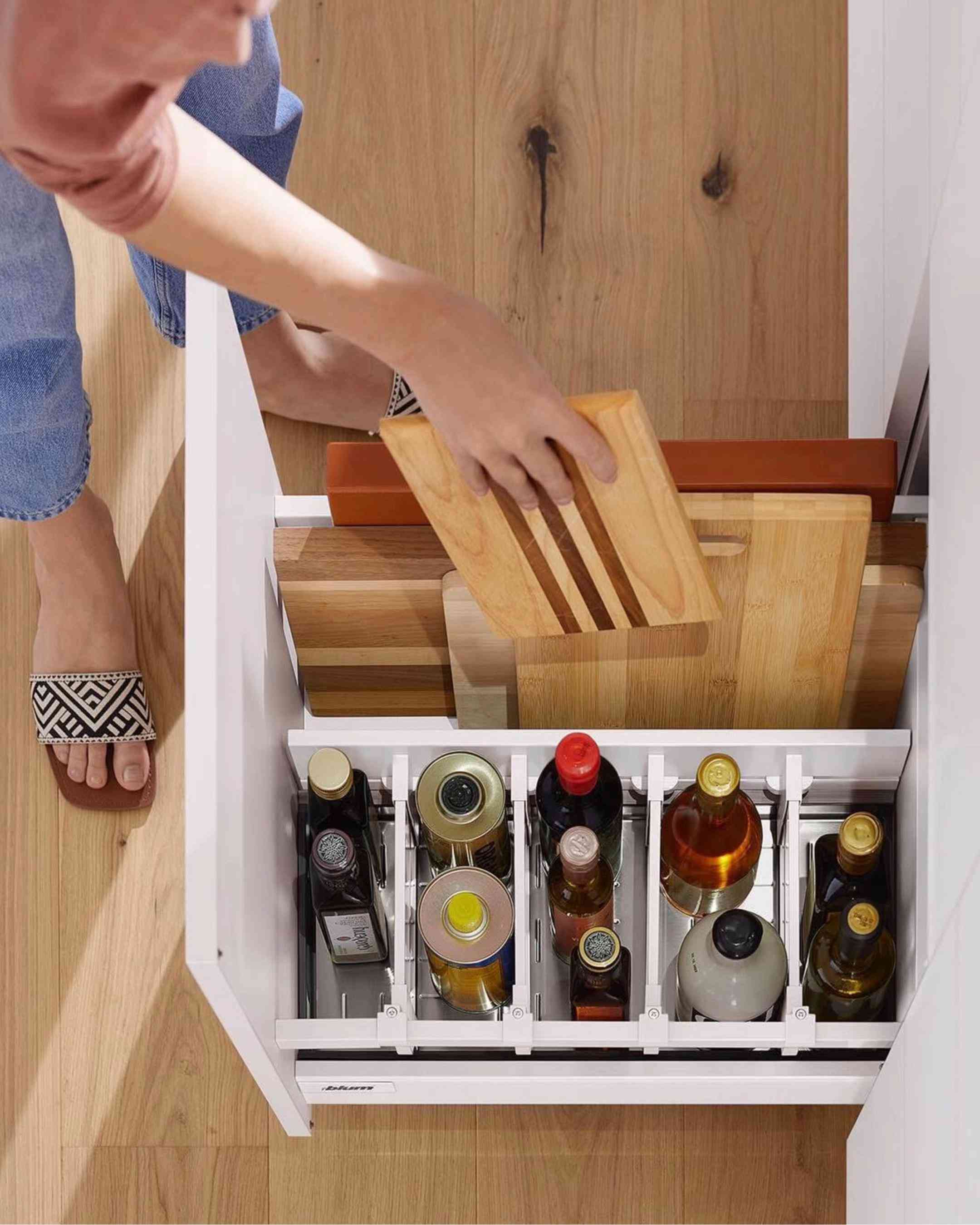 ✨TANDEMBOX ANTARO DRAWER✨ تصميم أنيق + حركة سلسة = ادراج TANDEMBOX antaro🧡.. ‏‎•الحمولة القصوى 30كغم • العمق 50سم • متوفر باللون الاسود القهوائي • متوفر ب احجام و نماذج مختلفة لاستخدامها في اي مكان في منزلك• يمكن تركيبة كهيدروليك او لمس كهربائي• ‏‎صنع في النمسا 🇦🇹 ✨TANDEMBOX ANTARO DRAWER✨ Elegant design + smooth motion = TANDEMBOX antaro drawer by BLUM🧡.. ‎‏•Maximum load 30 kg • Depth 50 cm • Available in color black • Available in different sizes and models for use anywhere in your home • Made in Austria 🇦🇹 ‏‎‏‎🔵الوكيل الحصري لشركة BLUM في العراق ‏‎‏‎ضمان مدى الحياة💯 ‏‎‏‎شركة قمة التالين للتجارة العامة ‏‎‏‎‏‎📍 العنوان: بغداد - كرادة خارج - ساحة عبدالقادر  الجزائري 📲*********** ‏‎‏‎‏‎لمعرفة الاسعار والتفاصيل  يرجى  مراسلتنا  WhatsApp على *********** ‏‎‏‎‏https://linktr.ee/taleeniq ‏‎‏‎‏‎نسعى دائما لخدمتكم! 💙 !We always strive to serve you ‎‏#BLUM #BlumIQ  #BlumIraq #BlumBaghdad  #Blumaustria  explore TandemboxAntaro⁩⁩⁩⁩⁩⁩⁩
