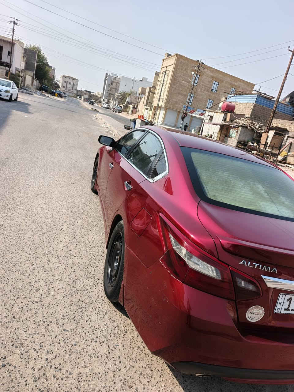 السلام عليكم للبيع مديل 18 مكينه كير كفاله وارد امريكي حادثهة بجم مامبدل اي شي بس مصبوغات البنيد والجاملقات الاماميه فقط صبغ ماشيه 213 رقم بغداد حره بئسمي جاهز السياره السعر 115 الرقم *********** بيهة مجال للطيبين
