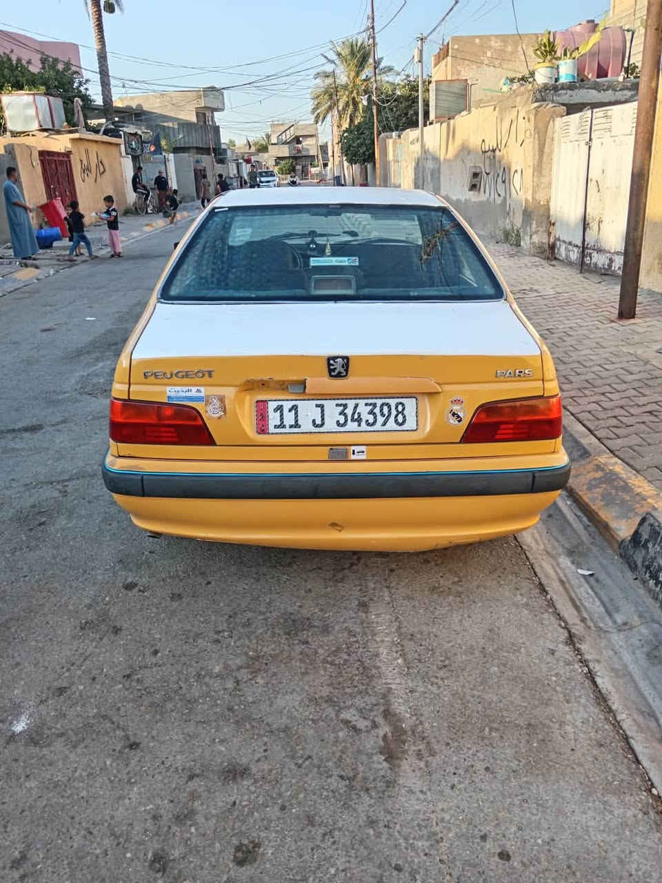 ⚠️للبيع 
بيجو بارص موديل 2015  رقم بغداد مكفولة كفالة عامة                شرط التحويل سنوية جديدة 
كير مكينة مكفولات تبريد ثلج تدفئة شغالة كهربائيات كلهة شغالة 
العنوان ديالى خان بني سعد 
السعر 45 وبيها مجال للشراي 
***********
