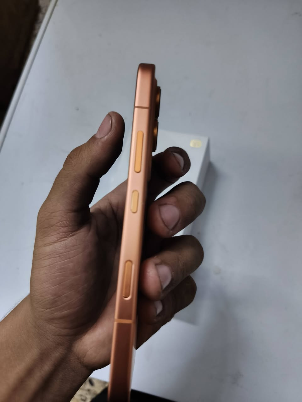 السلام عليكم هونر,600اذاكره 256رام 12 بطاريته 7000شاحنته 80واط  يدعم تسجيل المكالمات يدعم 5G  بعد بي هواي مواصفات السعر 625 للعلم سعر الجديد 730مكاني نجف

