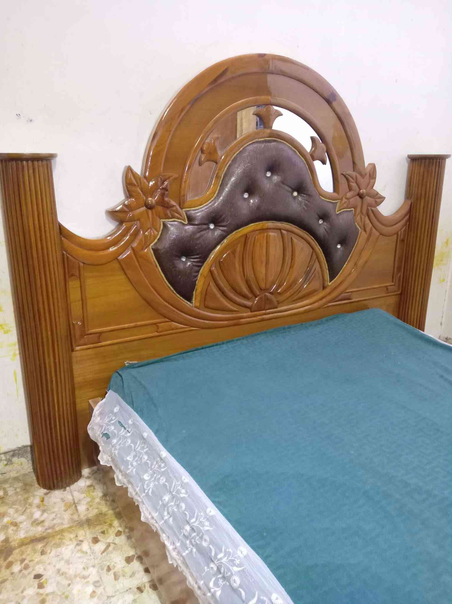 غرفة نوم • نقش يدوي • صاج بورمي