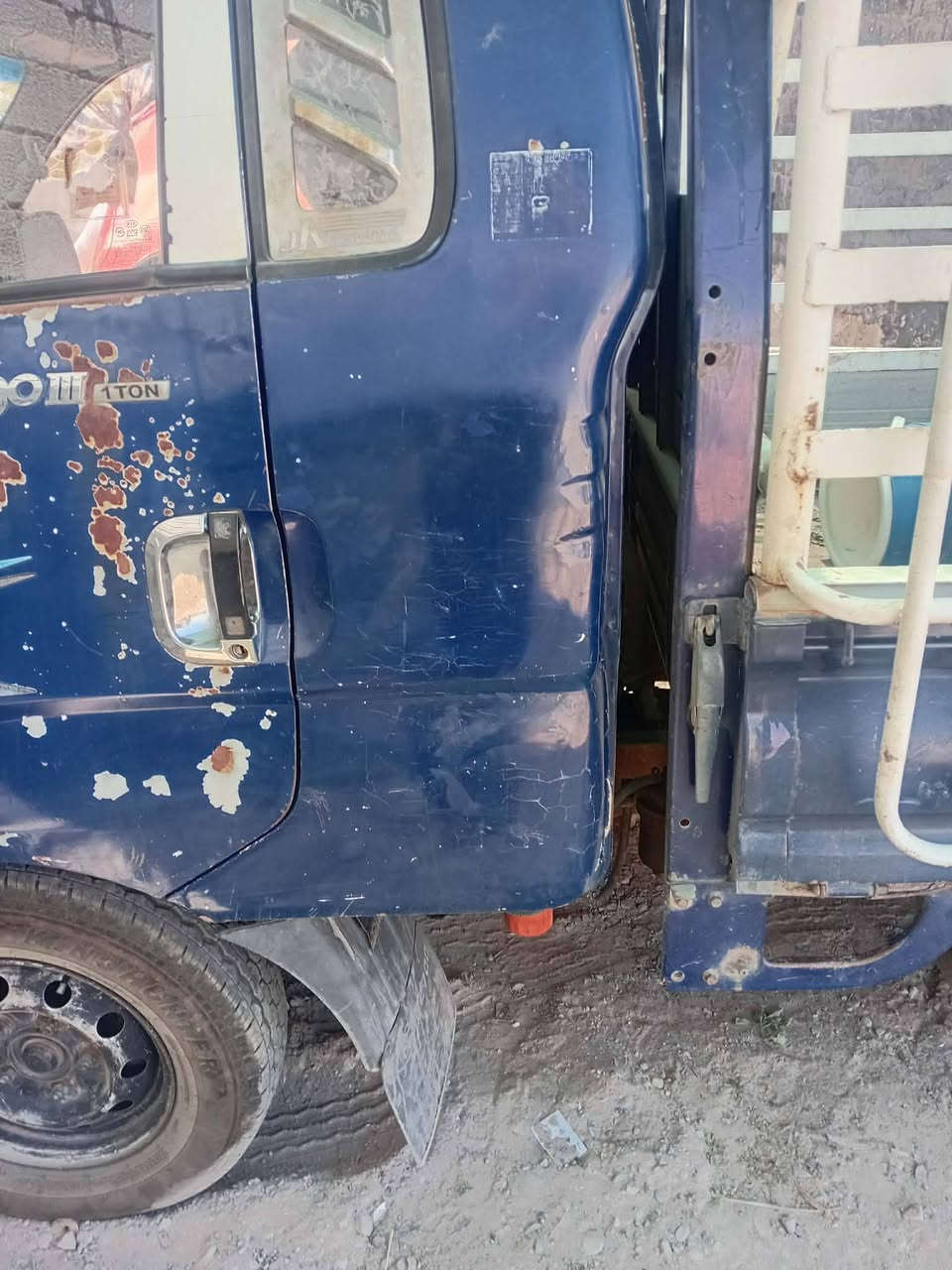 سلام عليكم كيا ٢٠٠٧ محرك ٣٠٠٠  رقم ديالى مميز سيارة خير من الله سنوية جديد ل٢٠٣٠ شاصي مكفول بأسمي مكاني ديالى خالص *********** عارضها ٦٨ وبيها حك الجية
