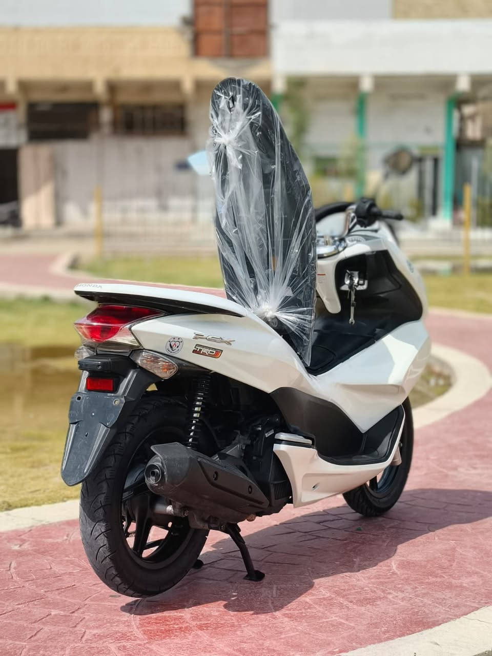 سلام عليكم....
دراجة (PSX)...(جيل الاول)  
🛵للبيع  
دراجة شلعه معدل كهربائيات كلهه شغاله 
دراجة جديده  بلادية
أي نقص مابيهة
جيب فيتر وتعال افحص
العنوان بغداد مدينه الصدر قرب مطعم ليمونة🍋 الاستفسار الاتصال على الرقم 📞 ***********
