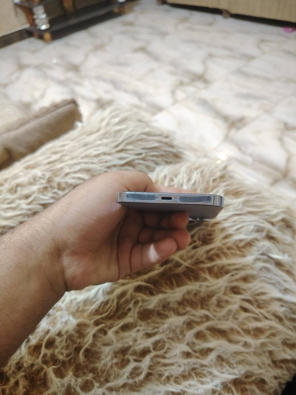 اسلام عليكم 13 برو ماكس سعر 650 وبيه مجال للشراي  نضفه ٩٥  بل ميه  بطاريه ٧٥ جهاز شخصي وياه كارتونه مكاني كوت ***********
