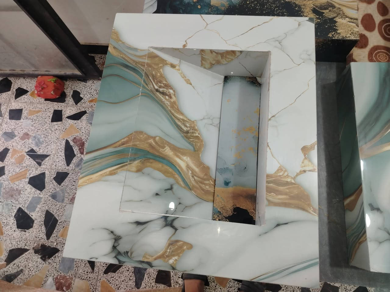 مغاسل بورسلين هندي
ابعاد 60 /50 عمق 18 بالوع مخفي
#وتساب***********
