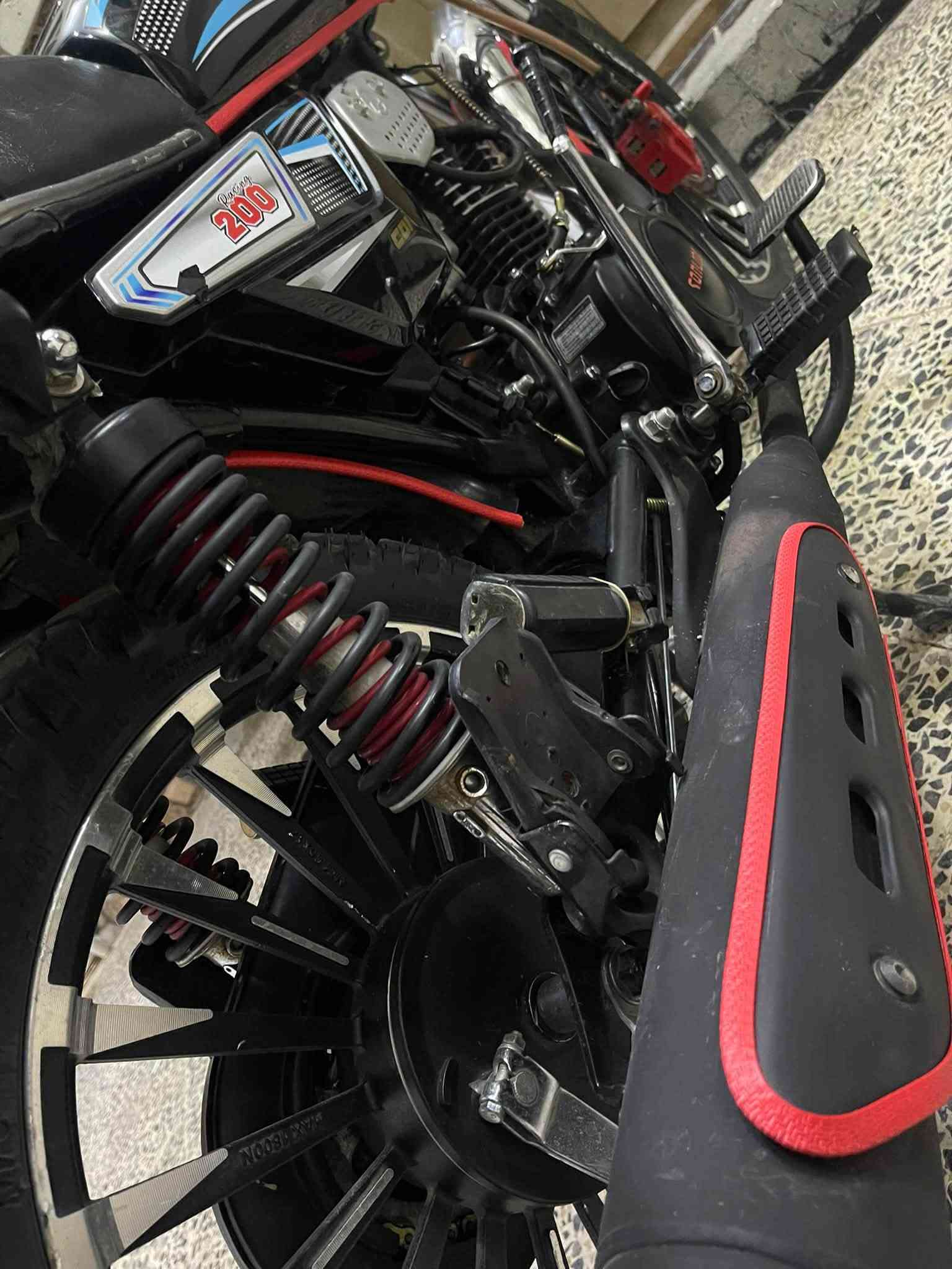 يالله السلام عليكم ورحمة الله وبركاته
🔥 للبيع 🔥

🏍️ إيراني سونگ موديل 2025
🖤 أسود
✨ بعدها أخت جديدة، زيرو

🔧 محرك CBF
⛓️ ضاغطة زنجيل
🚀 طيّارة وشلعة، ما شاء الله
⚙️ معدّلة وجاهزة

💰 السعر: مليون و50 ألف
🤝 بيه مجال للشراي للجاد فقط

📍 الفلوجة
📞 ***********
