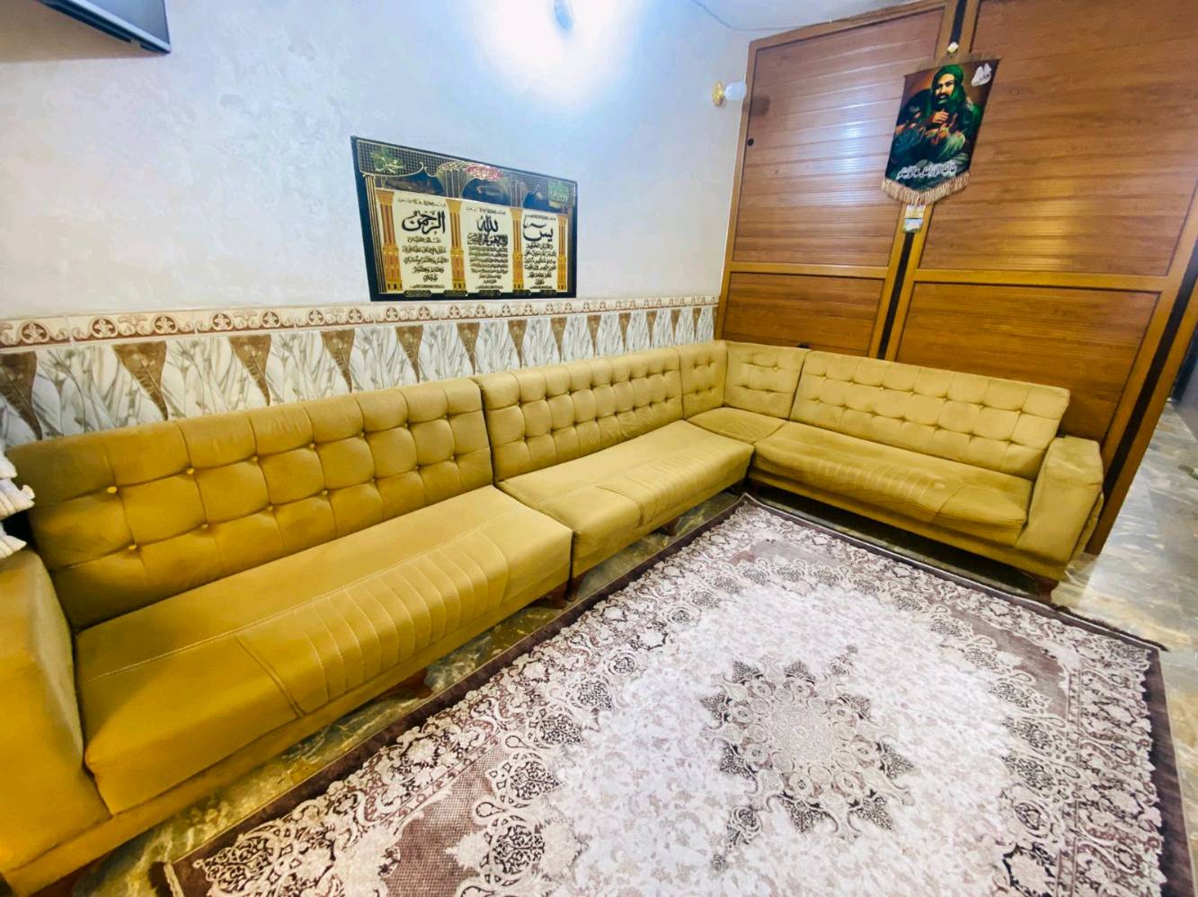 ديوان • ١٠ مقاعد • مدينة الصدر