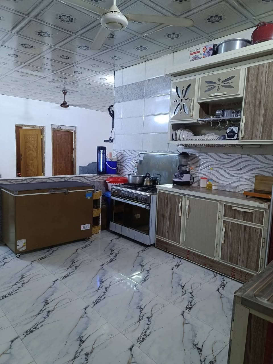 البيت للبيع طابو صرف زراعي عراقي اصولي   مساحه 150 متر
العنوان ابو الخصيب طريق صحراء 

يتكون لبيت من صاله استقبال غرفتين مطبخ صحيات داخليه وخارجيه طارمه

علمن السقف سندويش بناء جديد

السعر 42 

للتواصل على الرقم ‏‪***********‬‏
