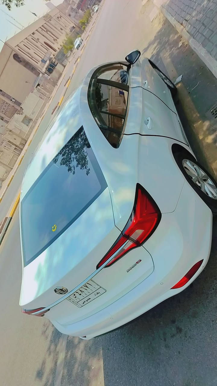 سيارة شخصية بحالة ممتازة جدًا، استخدام هادئ ونظيفة من الداخل والخارج.
✅ موديل: mg5 2023 

✅ الفئة:  (نص مواصفات)

✅ الممشى: 110 كم فقط

✅ تدفئة مقاعد امامية 

✅مقاعد دوشمه جديده 

✅ شاشة كبيرة 
✅ كاميرا خلفية+ وحساس وخلفية 

✅ مثبت سرعة

✅ جميع المواصفات الوكالة

السيارة جاهزة للاستخدام، وما تحتاج أي مصروف، والحمد لله نظيفة جدًا.

💰 السعر المطلوب: (90💸)  (قابل للتفاوض بالمعقول بعد المعاينة). 

📍 بغداد

للاستفسار أو المعاينة، التواصل على الخاص ***********

رجاءً، للجادين فقط

