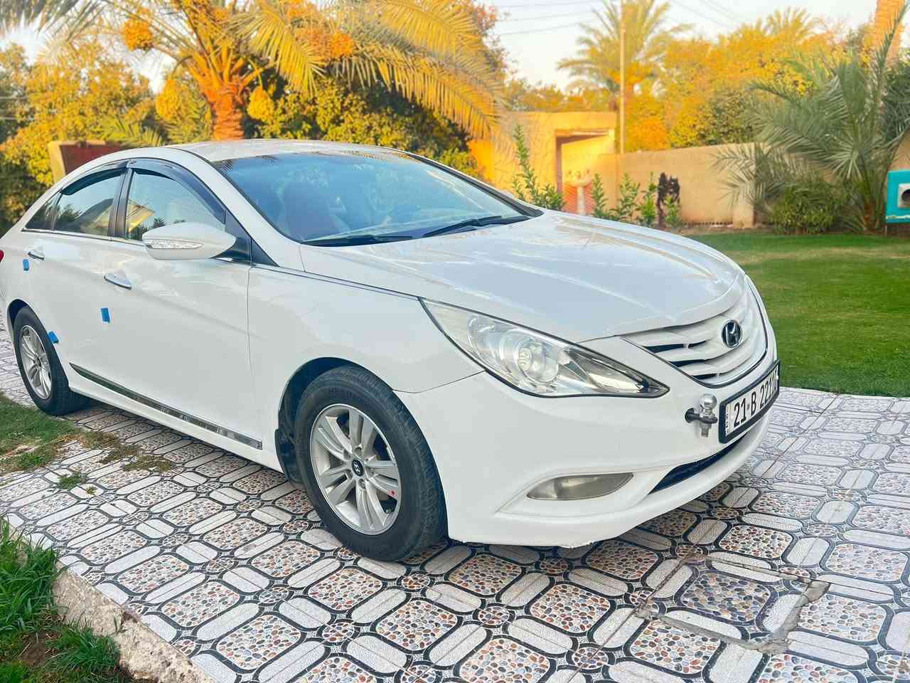 سوناتا خليجي شركه عامه لسيارات
موديل 2012
محرك 2400 دوش 
داخل عسلي 
شفتات ستيرن 
قطعتين تبريد 
حساس خلفي 
ويل كب حجم 16 
مري كهرباء 
بيها بارد قليل (رصعات) مكان السياره صلاح الدين الضلوعيه السعر ١١٨ وبيها مجال  ***********

