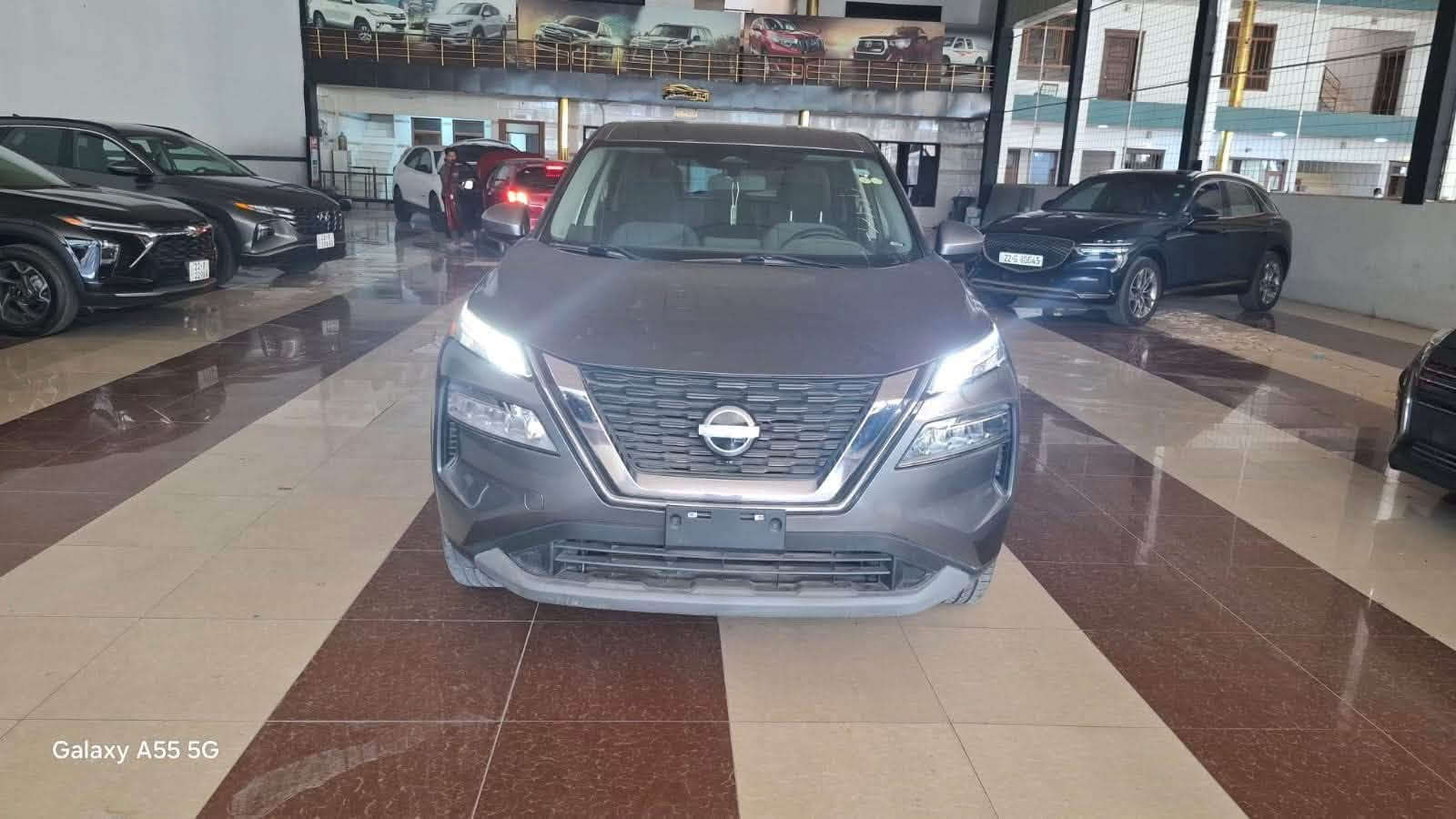 السعر مناسب جدا ارخص سعر ☺️
نيسان روج Sv AWD 
موديل 2023
لون نفطي
ماشية 43
مواصفات 
رادار امامي 
رادار جانبي 
شاشة كبيرة 
كامرة دوارة 
اوتو  ستوب
تحسس خط مسار 
كير طيارة 
سبورت عادي وتماتيك شفتات في ستيرن
محرك 3 بستن اقتصادي
تشغيل عن بعد
لايتات لد نهاري زنون
ويل 19 بلادي
تبريد قطعتين 
ايرباك سليم ابشرط
الرقم كاتي اربيل 
السعر مناسب جدا 🤗
للاستفسار مراجعة الصفحة 
او الاتصال بالرقم  وبي  وتساب

‬ ‭***********‬

نص مكتوب في الصور:
- Galaxy A55 5G