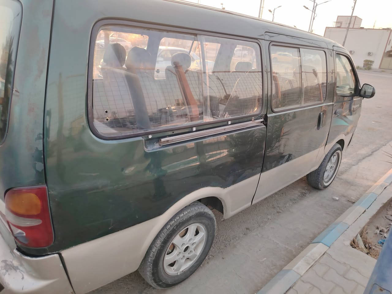 سلام عليكم بريجو موديل 2001 مكفوله من الصبغ مكان نجف وباقي التفاصيل لاتصال عله الرقم ***********
