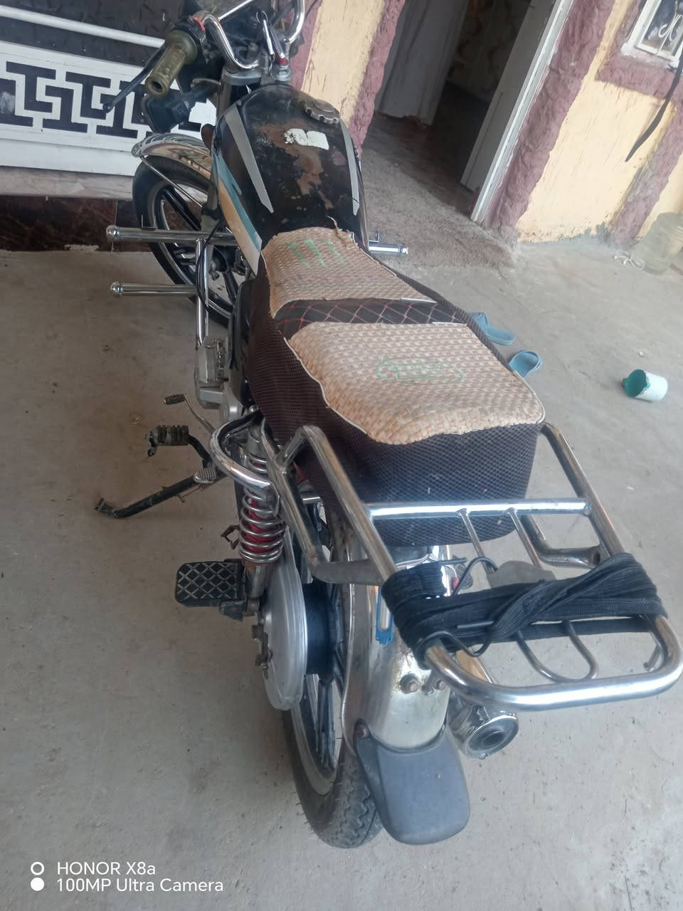 دراجه سفانه البيع موديل ٢٠٢٣  الدراجه نضيفه ماتخسر عليه أي شي مكانه حله ورديه خارج السعر ٤٥٠الف وبيه مجال الشراي  (الاتصال على هاذ رقم  *********** (أوراق سكنر موجوده) فقط بيع
