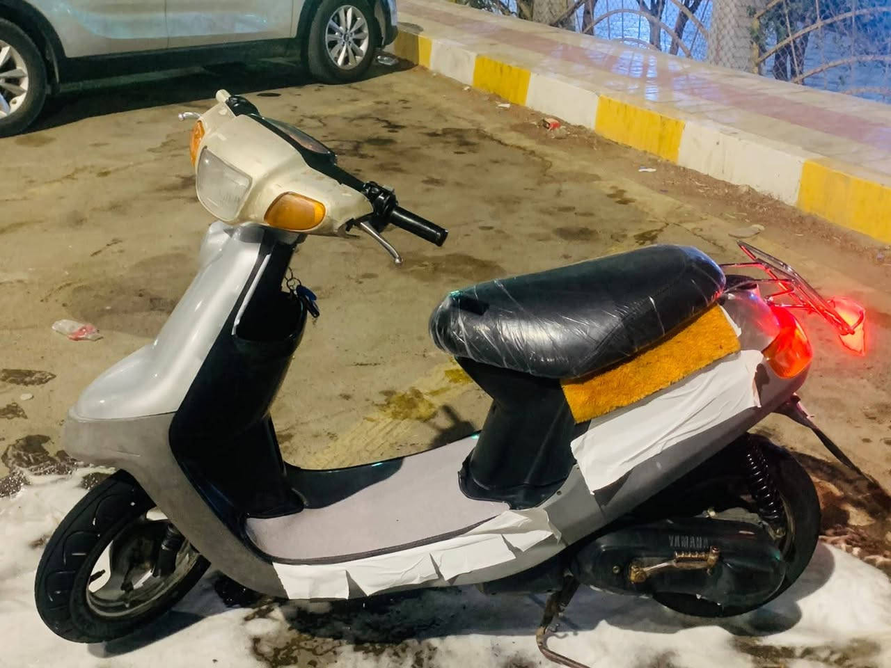 السلام عليكم دراجه بتره للبيع فحل خطين قفل اكسن الدراجه جديده مامفتوحه ربع ماذب عليه خير من الله مكينه دك 60 ناعمه كهربايات  كله شغاله سلف هندر اشاير عداد  حساسات بريك مامي خلفي السعر 275وبيه مجال قليل حك الجيه مكان ناصريه مركز ***********
