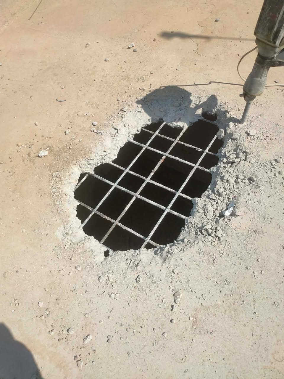 شيش اوكراني مستعمل للبيع طول 12متر يوجد 2طن وطول 6متر يوجد منه 2طن
الاستفسار ***********
