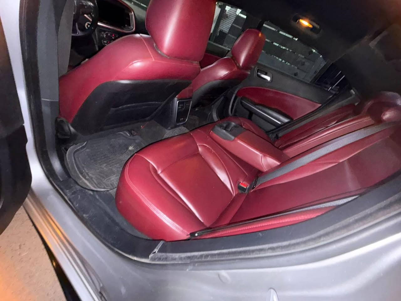 دوج جارجرمواصفات sxt مودیل ٢٠٢٢ بصمة جلد كشن كهربائي تبريد مركزي ماشية ٥٠ الف صبغ حزام ضرر جاملغ واحد فقطوالباقي فقط رش لا تبديل ولا معجون  بدون دواخل بدون ارباك سيارة جاهزة سنوية مشروع وطني شرط تحويل عنوان كركوك شوراو سعر ١٧٥ ومجال ***********......*********** كركوك, العراق
