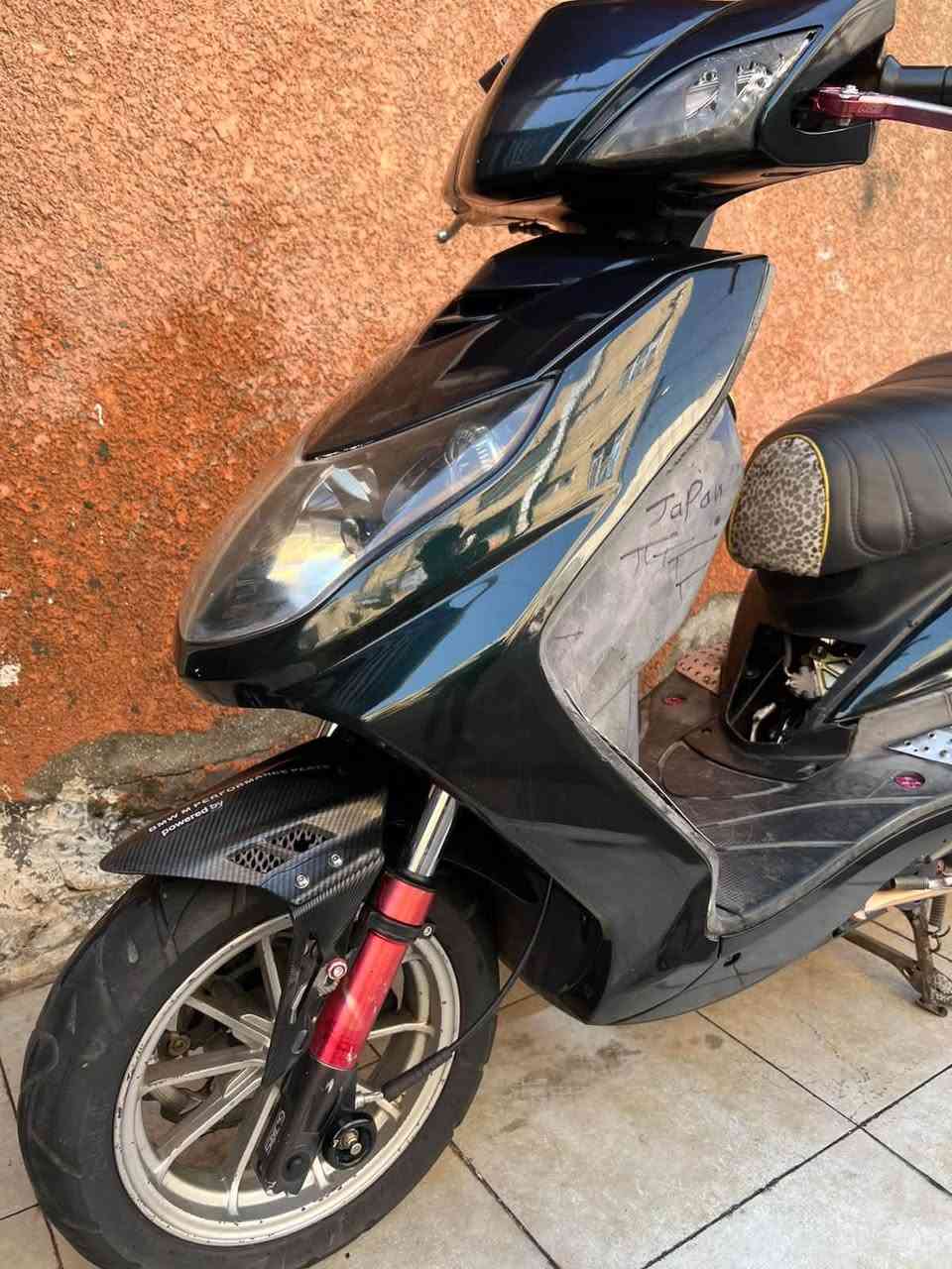 سلام عليكم سكنس فحل مزوعه تزويد
مكينه مال شمعه 

كفرها اصلي مصبوغ جماليه متغير بنفسجي عله ازرك عله اخضر صبغ درجه أولى مصبوغ يم مركز الأصدقاء 

بريك خلفي دسك فلنجه 

كور هير تو وقباقه مال كور هير تو 

روله هير تو 

بوشه 59 تتراش سيراميك اصليه  

تخم كلچات WF 2022 

دراجه بيه كابريتر عكس 

قمجي كرزي صالنصه بوري عدل 

ويل امامي آر بي ام مشيف 

بيم امامي مال ويل رياضي و طرر رياضيه

تخم تايرات جلاتين 

صدر امامي كرزي جمس اصلي 

دبل خلفي كرزي اصلي 

جاملغ امامي رياضي 

كشن رياضي مال رمبه 

ستاند صفح بوش كرزي 

يدات ان سي واي كرزيات 

عضمه سكليتر ان سي واي اصلي 

شمعه رباط كوسو كرزيه 

قاعده رقم WF

قبق بانزين و إطار WF اصليات

قارء فولتيه كوسو

قبق فلاوين اصلي 

واشرات كرزيات

قطره رياضيه اصليه 

قبق شاصي k&s 

فچ امامي برمبو 

فلنجه رياضيه

دراجه بعد بيهه هواي غراض زنون اشاير هواي غراض بعد بيها 

دراجه نقصها فقط فچ خلفي و اسف عل اطاله

مكاني بغداد حي القاهره سعرها 1400 بيها مجال قليل 

شراي يراسلني و يتدلل مو شراي لا يوصل تواصل خاص أو واتس 

رقمي ***********
