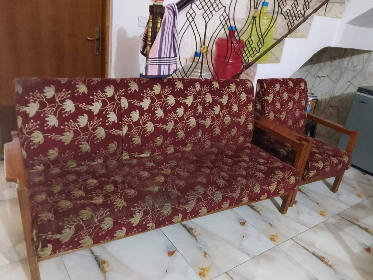 غراض للبيع منطقه السيفيه قرب جسر المثنى
للأستفسار الاتصال على هذا الرقم 
***********
