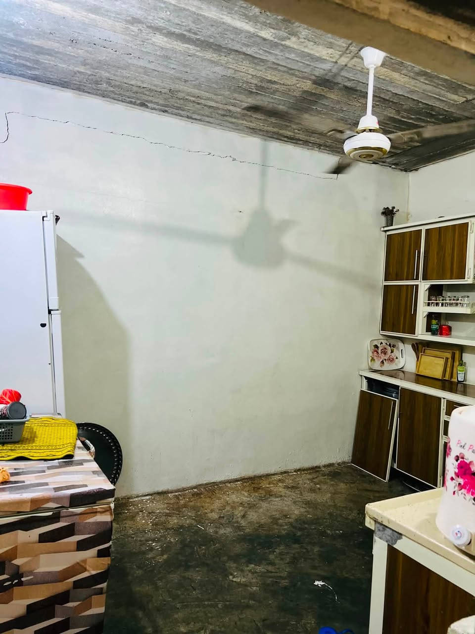 بيت للبيع
المساحه 120متر

السعر 48 أو بي مجال

العنوان كركوك.حي النصر قرب جامع المدينه المنوره

الاتصال على الرقم ***********
