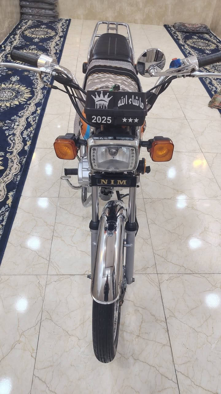 سلام عليكم دراجة للبيع موديل ٢٥ نضافه فول دراجة بيها شلعه تخبل أوراق كهربايات كلها شغاله درجة نضافه فول لايت عالي وناصي تأخذها وتكلي رحمة الله والديك مكان كربلاء الحر السعر ٦٥٠ وبيها مجال خابر وتدلل *********** 😇
